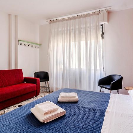Casa Di Madre Antonia Hotel Бриндизи Екстериор снимка