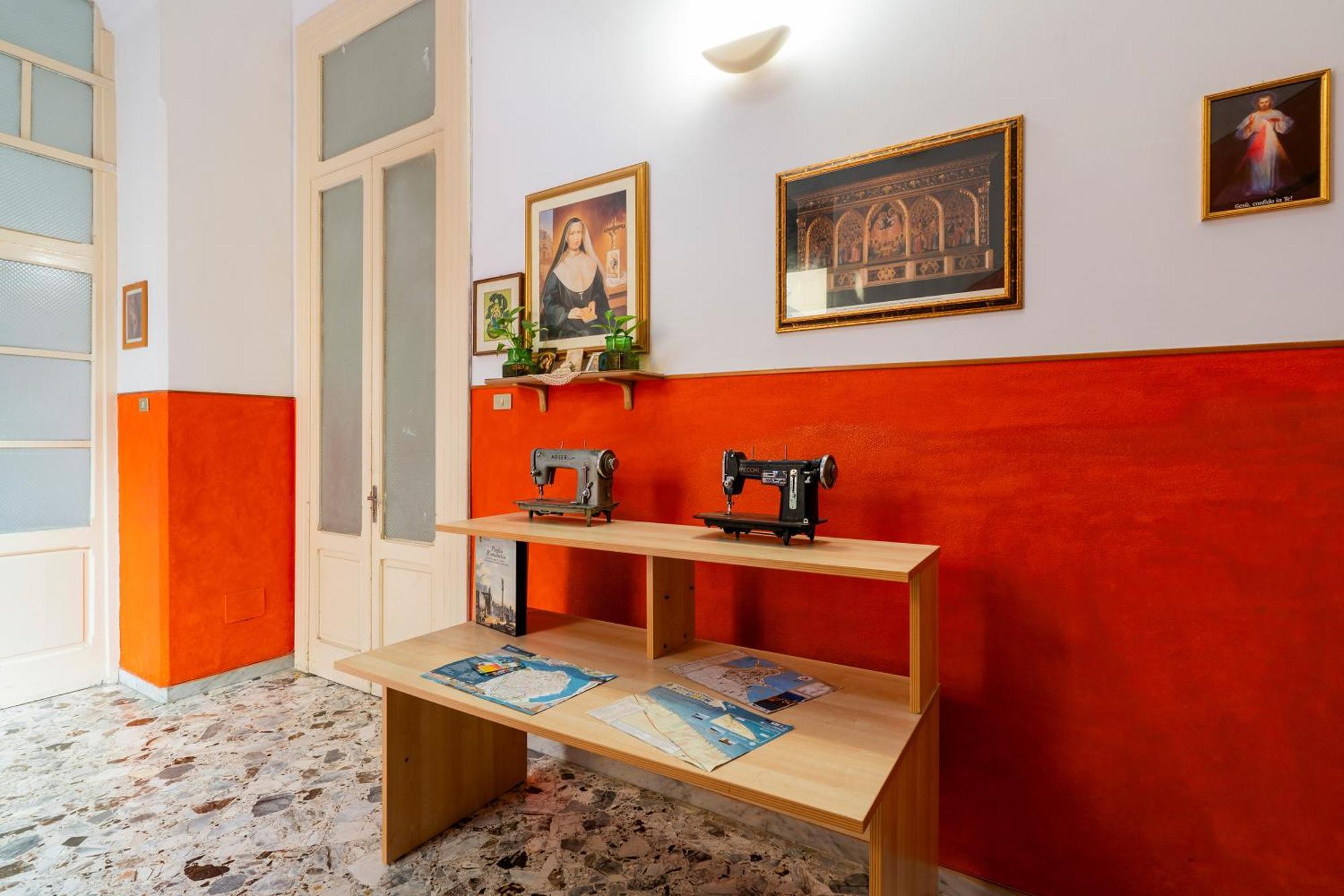 Casa Di Madre Antonia Hotel Бриндизи Екстериор снимка